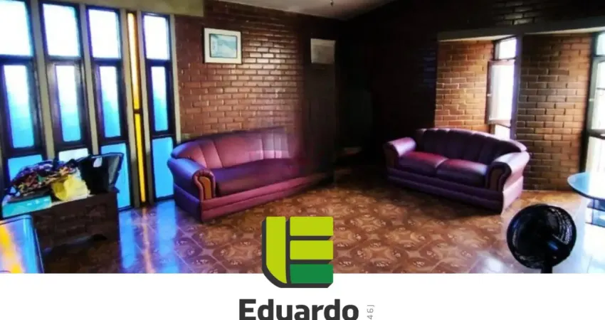 Casa bem localizada em bairro novo olinda - excelente localização.