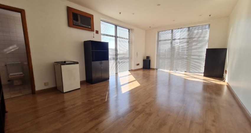 Sala comercial com 1 sala para alugar na Auxiliadora, Porto Alegre 