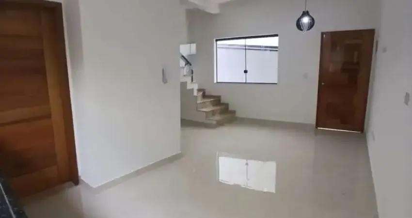 Sobrado villagio | 2 suítes, quintal e acabamento fino na vila cecília – mogi das cruzes