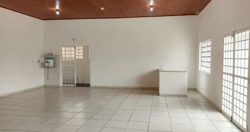 Imóvel Comercial para Venda em Pirajuí, Centro, 1 dormitório, 2 banheiros