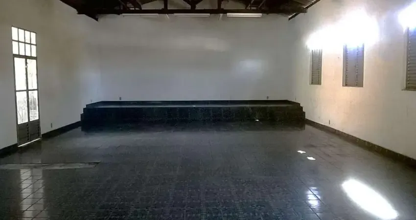 Imóvel Comercial para Venda em Porto Nacional, Jardim Municipal, 1 dormitório, 2 banheiros