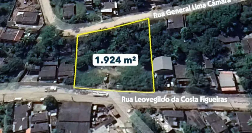 Terreno à venda na Rua Leovegildo da Costa Figueira, S/N, Sacramento, São Gonçalo