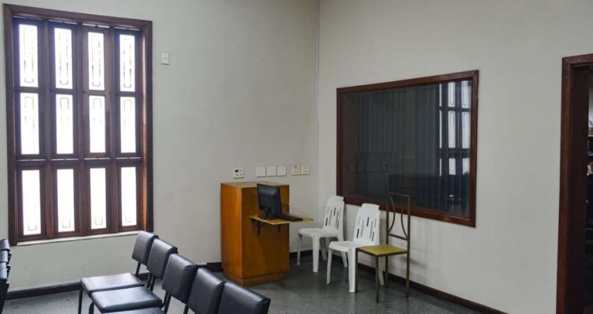 Ponto Comercial para Venda em São Gonçalo, Coelho, 1 dormitório, 2 banheiros