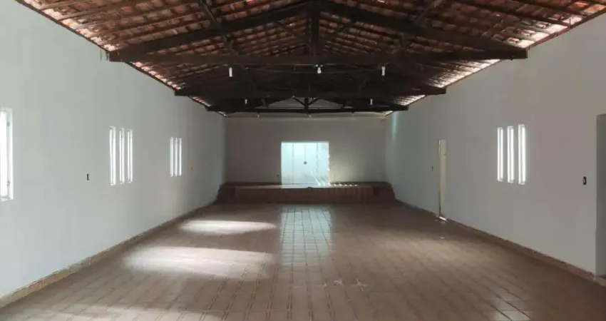 Ponto Comercial para Venda em Picos, Bomba, 2 banheiros, 2 vagas
