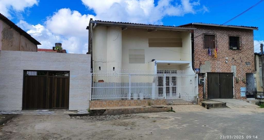 Imóvel Comercial para Venda em Fortaleza, Carlito Pamplona, 2 dormitórios, 2 banheiros