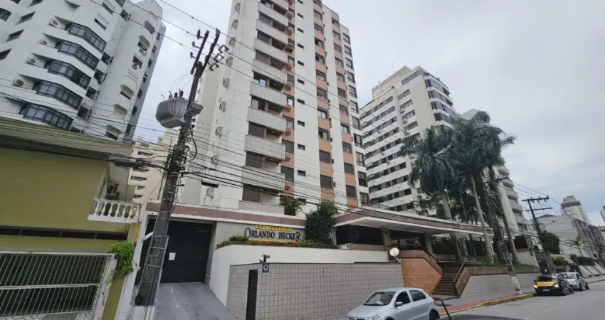 Apartamento gardem mobiliado e decorado - centro de florianópolis sc, a 50 metros da conhecida av trompowsky