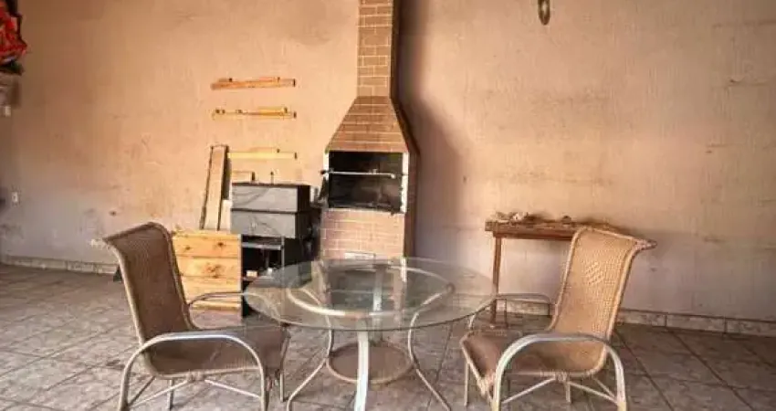Casa para Venda em Ribeirão Preto, Jardim Antártica, 3 dormitórios, 1 suíte, 1 banheiro, 4 vagas