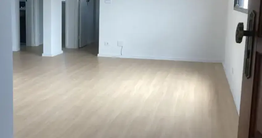 Apartamento à venda com 2 dormitórios, sendo 1 suíte e 1 vaga de garagem no bairro do boqueirão/santos