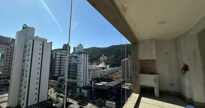 3 dormitórios sendo 1 suíte, sacada gourmet e 2 vagas de garagem. Urban Centro.