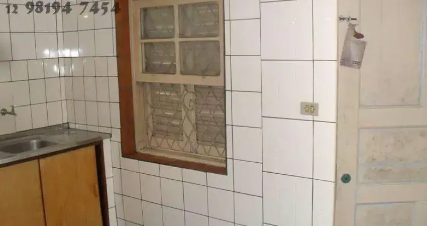 Casa para Locação em São José dos Campos, Jardim São Dimas, 1 dormitório, 1 banheiro