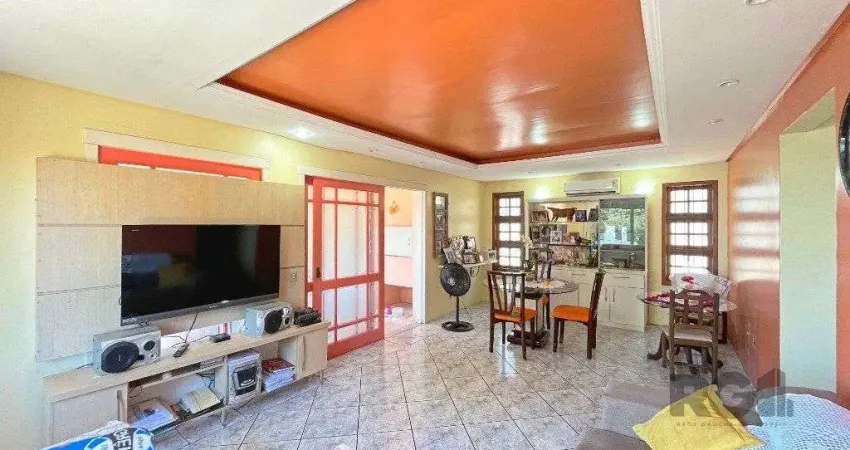 Casa com 3 quartos à venda na Rua Fernando Osório, 135, Teresópolis, Porto Alegre