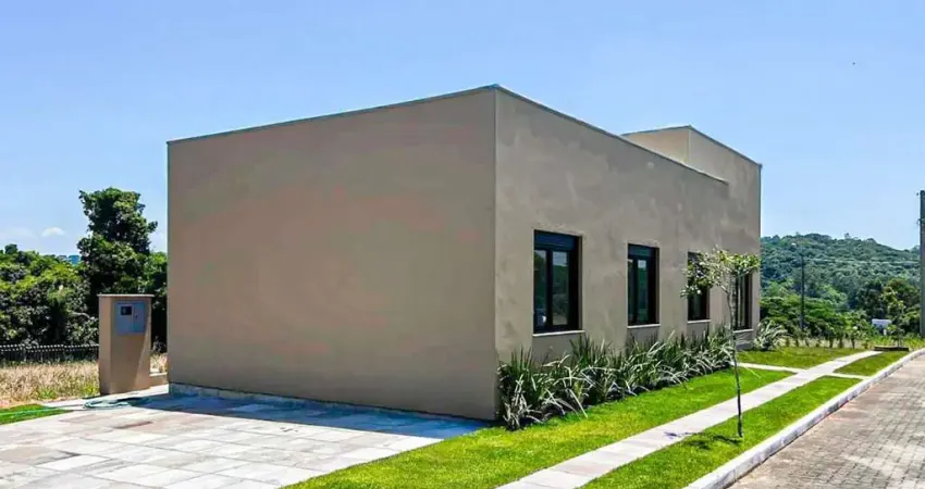 Casa térrea com 100m² privativo, em condomínio fechado na estrada jorge pereira