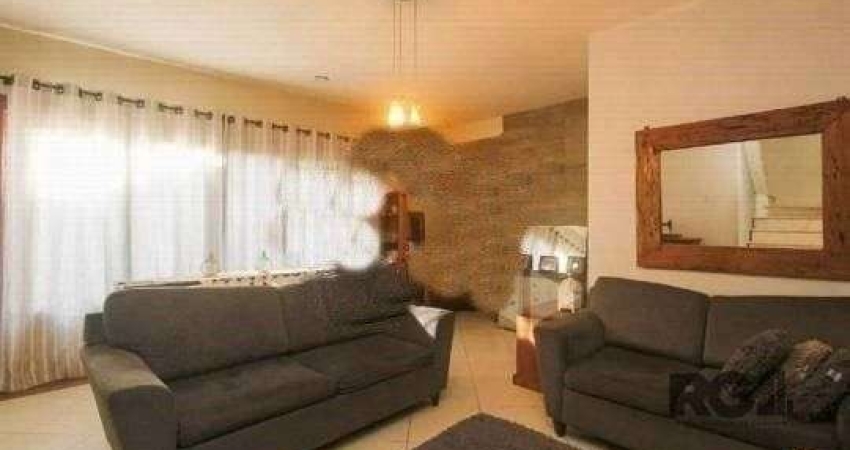 casa com quatro quartos no bairro Passo D'areia