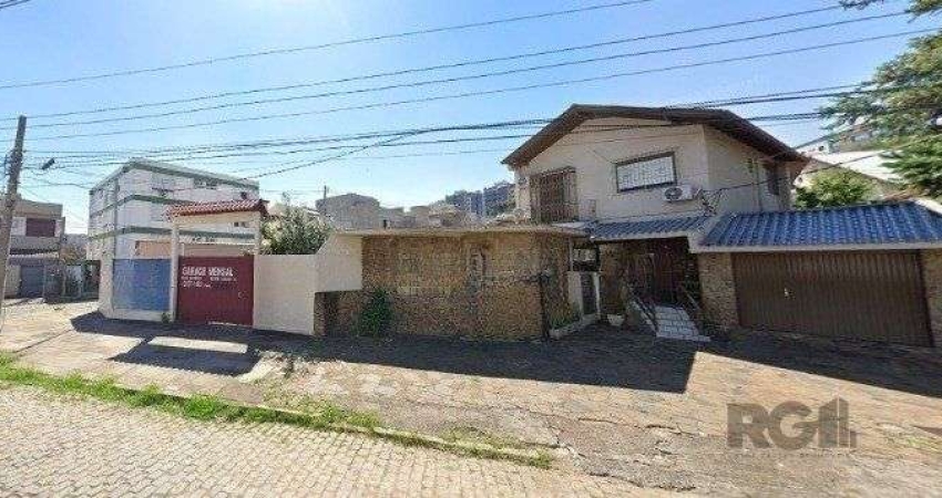 Terreno à venda na Avenida Mariland, 30, São João, Porto Alegre