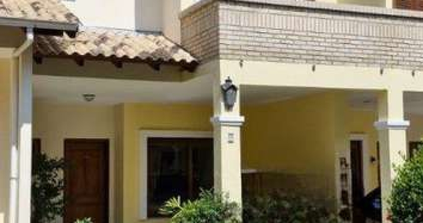 Sobrado com três dormitórios no Condoínio Residência Jardim Verde Ipanema.
