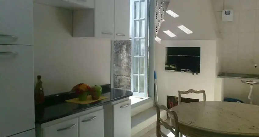 Casa 75m² 3 dorm. 1 varanda, 1 vaga  Jardim Sabará - Porto Alegre