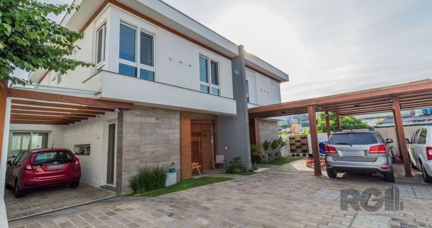Casa Condominio para Venda - 221,59m², 3 suítes, 2 vagas - Teresópolis