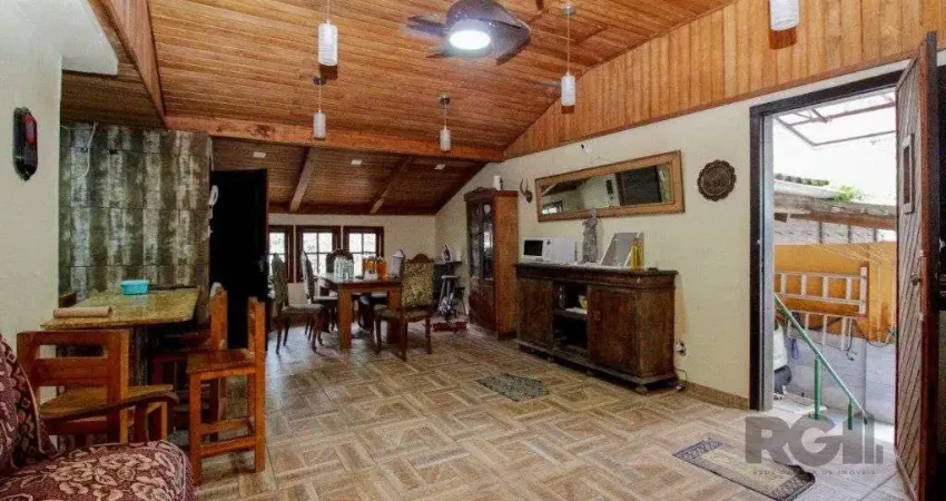 Casa com 5 quartos à venda na Rua Erechim, 1147, Nonoai, Porto Alegre