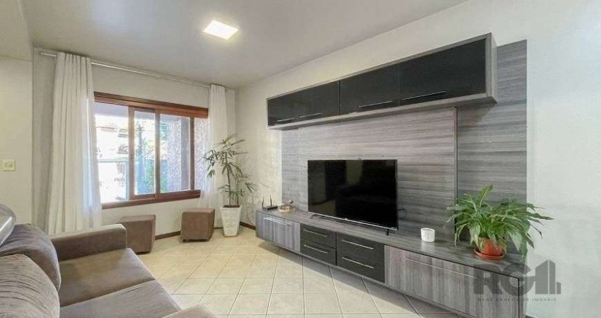 Excelente casa de 121m² com 3 dormitórios e 2 vagas.