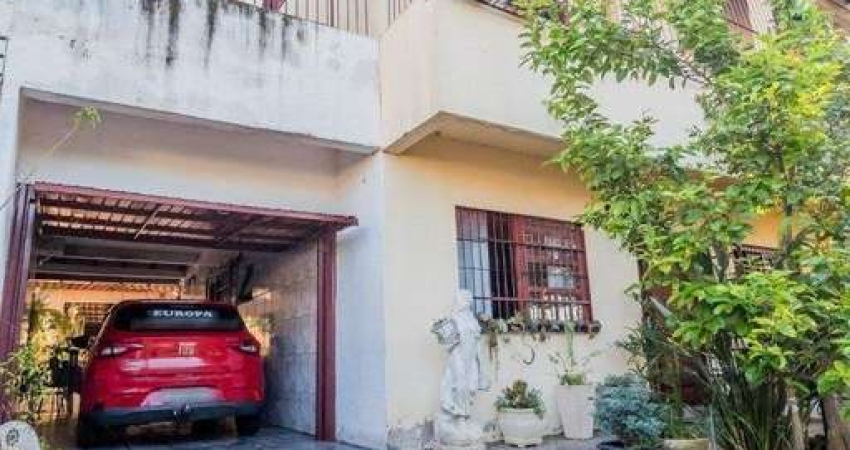 Sobrado de 215m² - 4 dormitórios, 5 vagas no bairro Passo das Pedras