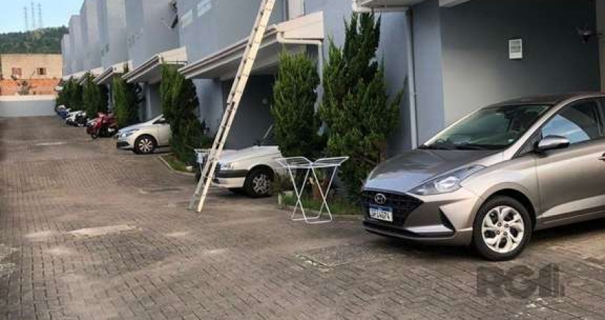 Sobrado Aconchegante em condomínio no Jardim Carvalho