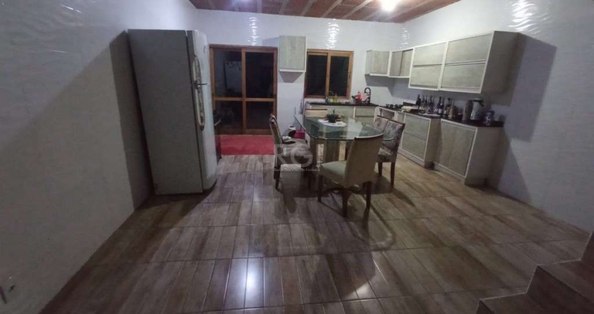Casa com 3 quartos à venda na Rua Carlos Wilson Schröder, 317, Hípica, Porto Alegre