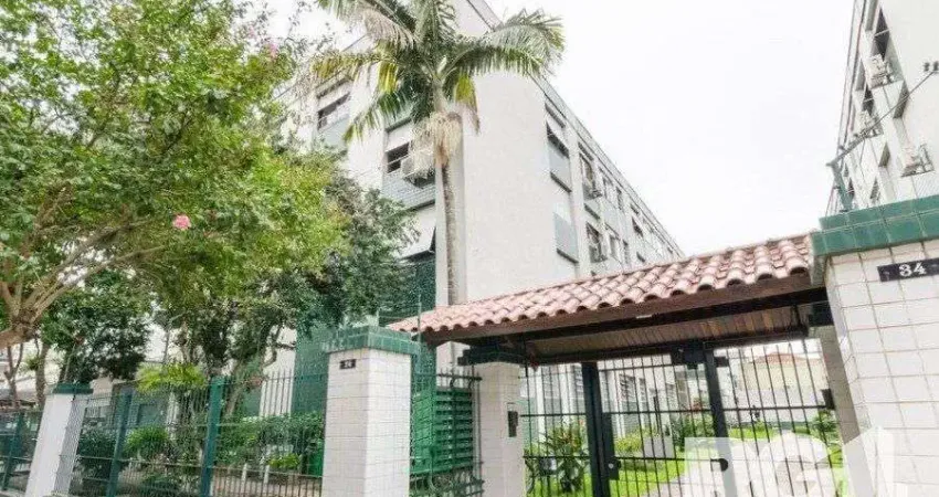 Amplo apartamento com 92m² privativos e 3 dormitórios, próximo a Sicredi na Av.