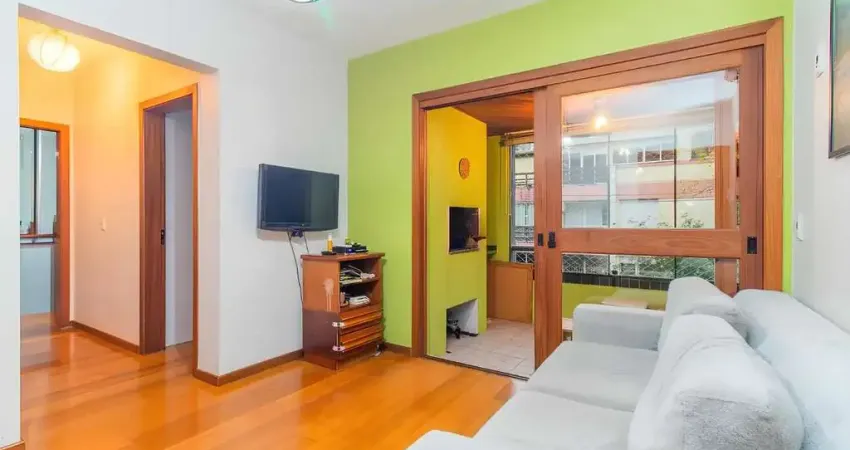 Vende-se apartamento com 2 quartos, 1 vaga e sacada com churrasqueira - Bela Vis