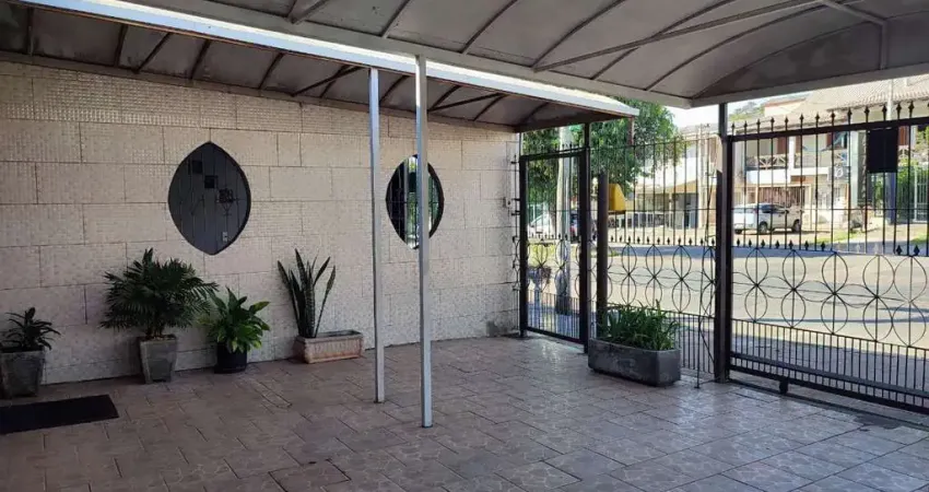 Casa com 4 dormitórios, na avenida Bernardinho Silveira Amorim, Rubem Berta