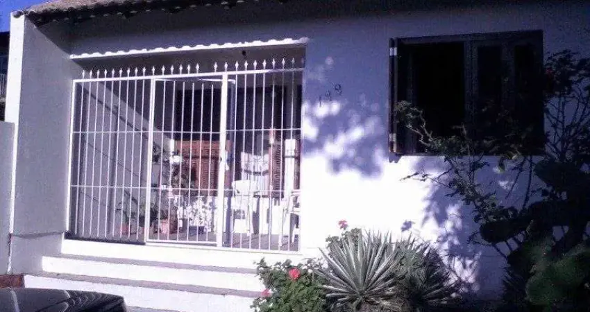 Casa para Venda - 120m², 2 dormitórios, 2 vagas - Jardim Floresta