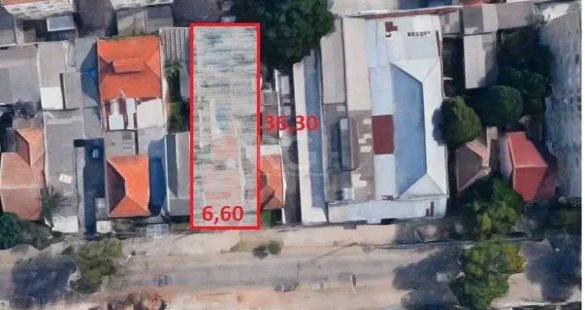 Casa para Venda - 223.52m², 2 dormitórios, sendo 1 suites, 4 vagas - Passo da Ar