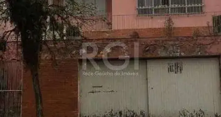 Casa para Venda - 170m², 3 dormitórios, sendo 1 suites, 3 vagas - Partenon