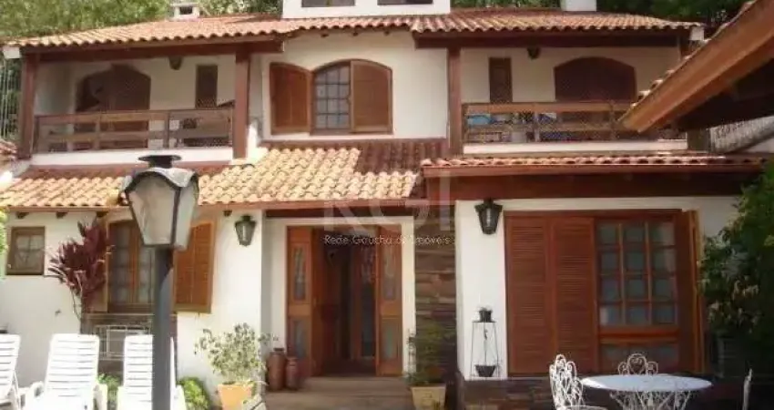 Casa para Venda - 144m², 3 dormitórios, sendo 2 suites, 4 vagas - São João