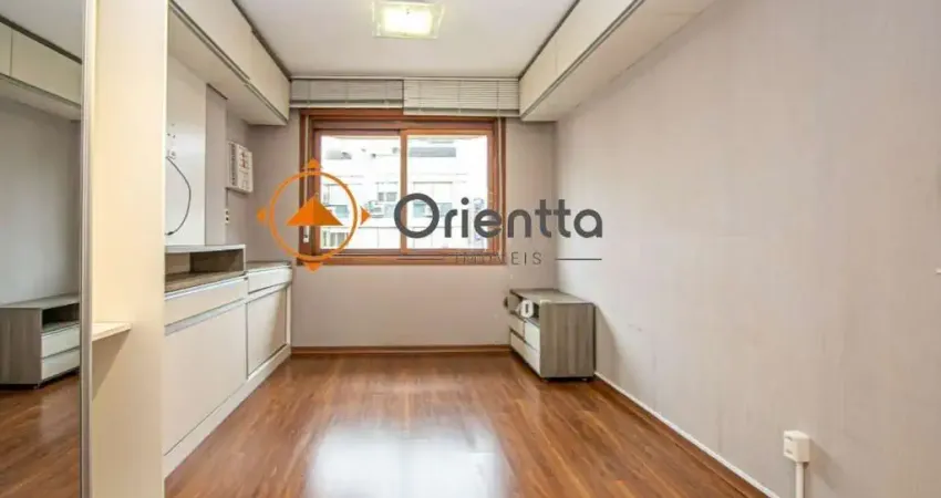 Apartamento com 126m² , 3 dormitórios, 1 suíte, 1 vaga no bairro Petrópolis