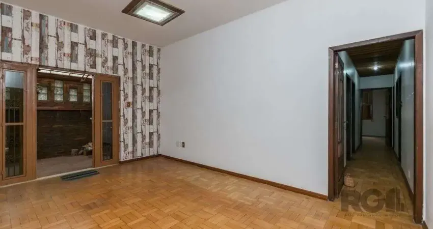 Excelente casa de 150m² com 3 dormitórios e 2 vagas.