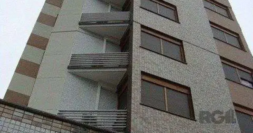 Excelente cobertura com 4 vagas no Centro de Novo Hamburgo