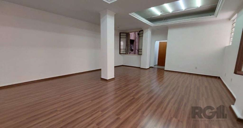 Apartarmento amplo 2 dormitórios em região comercial no Centro Histórico