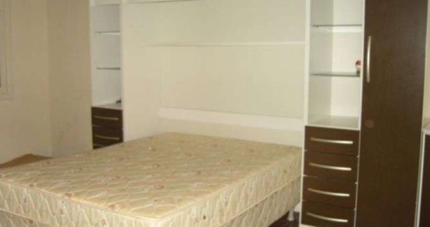 Casa para Venda - 216m², 3 dormitórios, sendo 1 suites, 2 vagas - Centro