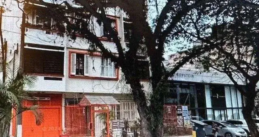 Box de Garagem para Comprar , prédio com portão automatizado e elevador.