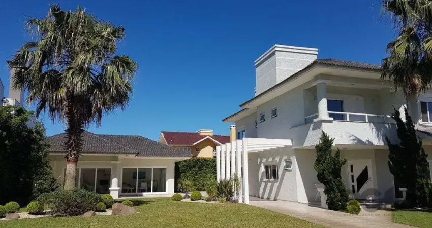 Casa para Comprar  no Condado de Capão com 5 suítes.