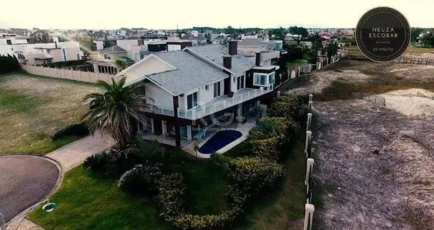 Casa Condominio para Venda - 550m², 7 dormitórios, sendo 7 suites, 4 vagas - Cen