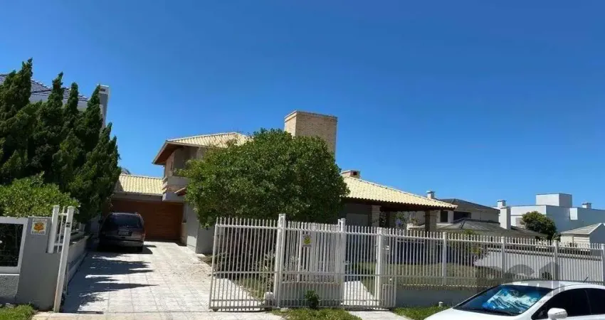 Casa com 5 quartos à venda na Rua Guia Das Pedras, 1220, Atlântida, Xangri-Lá