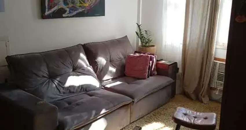 Vende-se apartamento de 3 quartos com churrasqueira - Jardim Botânico