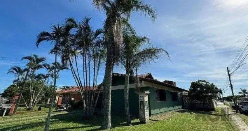 Casa com 3 quartos à venda na Rua Rio Das Contas, 794, Centro, Xangri-Lá