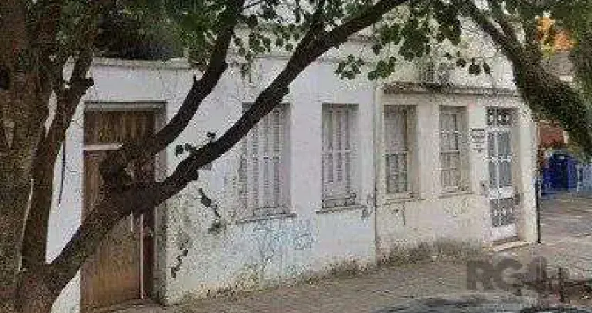 Casa com 4 dormitórios no bairro Centro de Uruguaiana