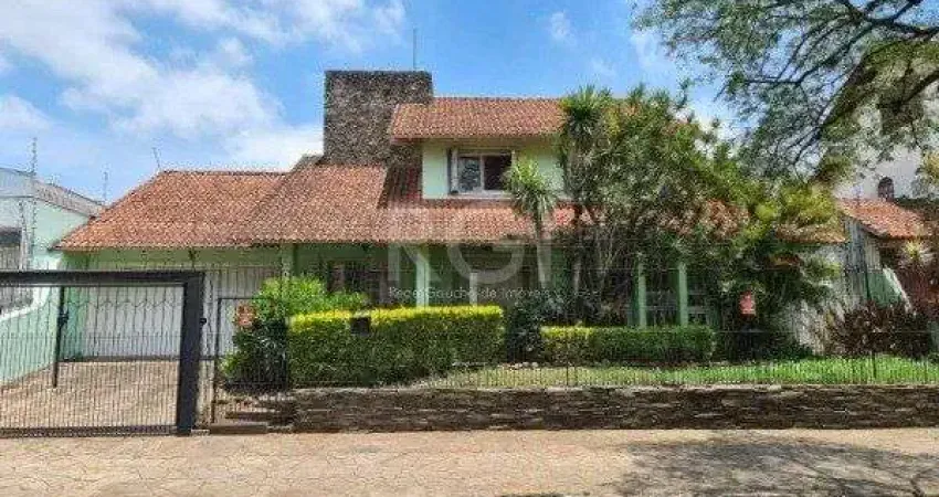 Casa para Venda - 352m², 5 dormitórios, sendo 1 suites, 4 vagas - Rubem Berta