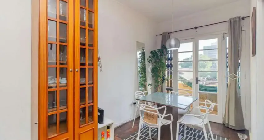 Vende-se apartamento com 3 quartos, 87m² e sacada - Petrópolis