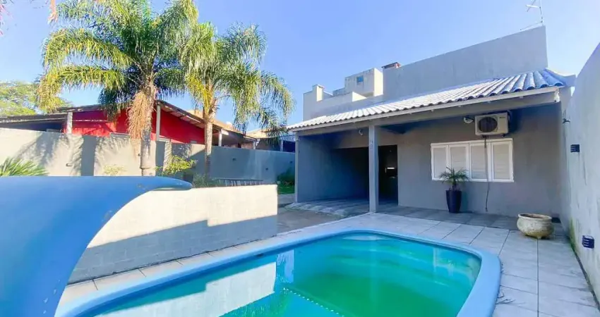 Casa / 3 Dormitórios / 2 Banheiros / 2 Vagas / Piscina / Porto Verde / Alvorada
