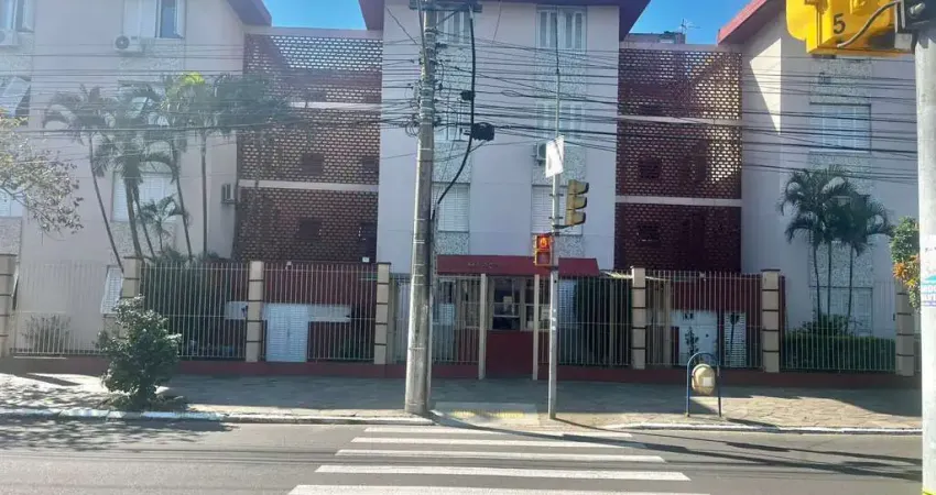 03 dorm, transformados em 02, passo da areia, 58 m², reformado, semi mobiliado