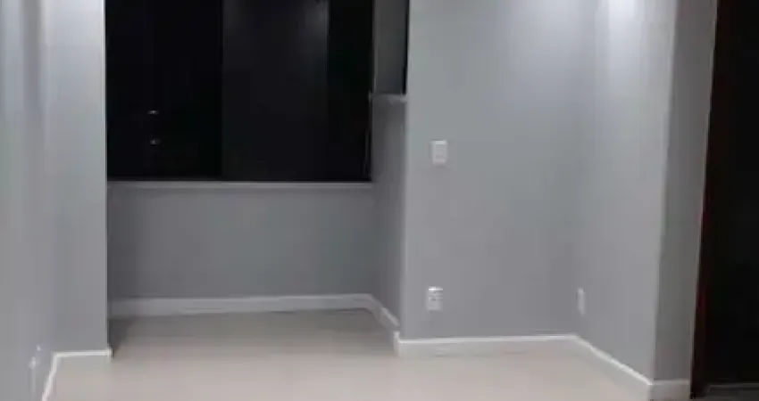 Apto 2d, com vaga, recém reformado, lindo, desocupado. melhor preço do sarandi,